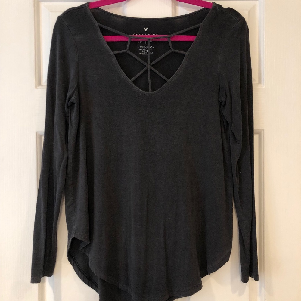 Long sleeve gray top